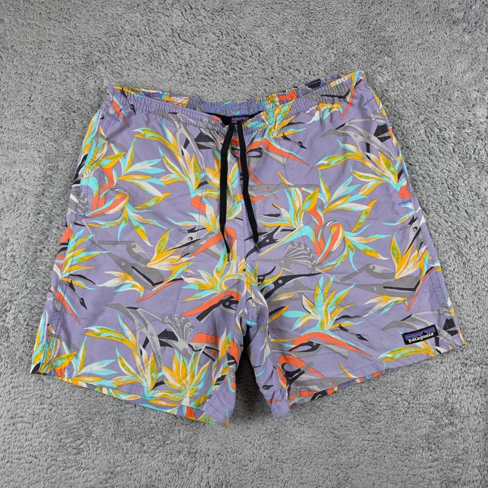 Patagonia Baggies Shorts Mens Small Purple Bird of Paradise Floral 6